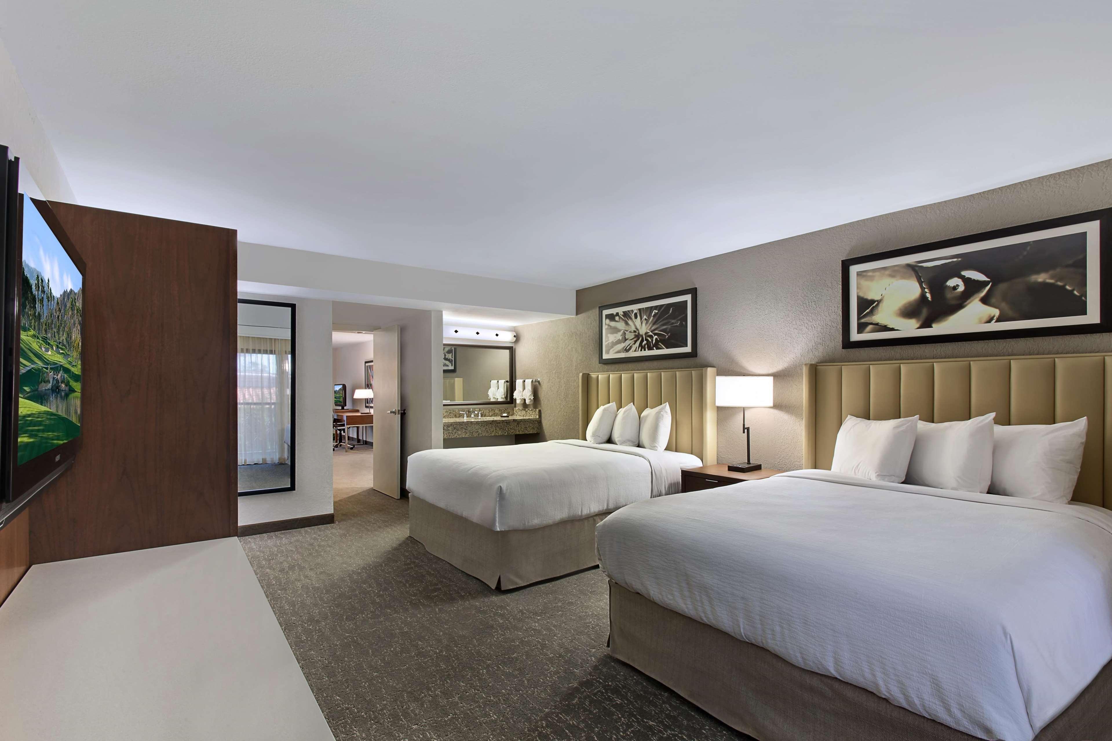 Embassy Suites By Hilton Palm Desert Pokój zdjęcie